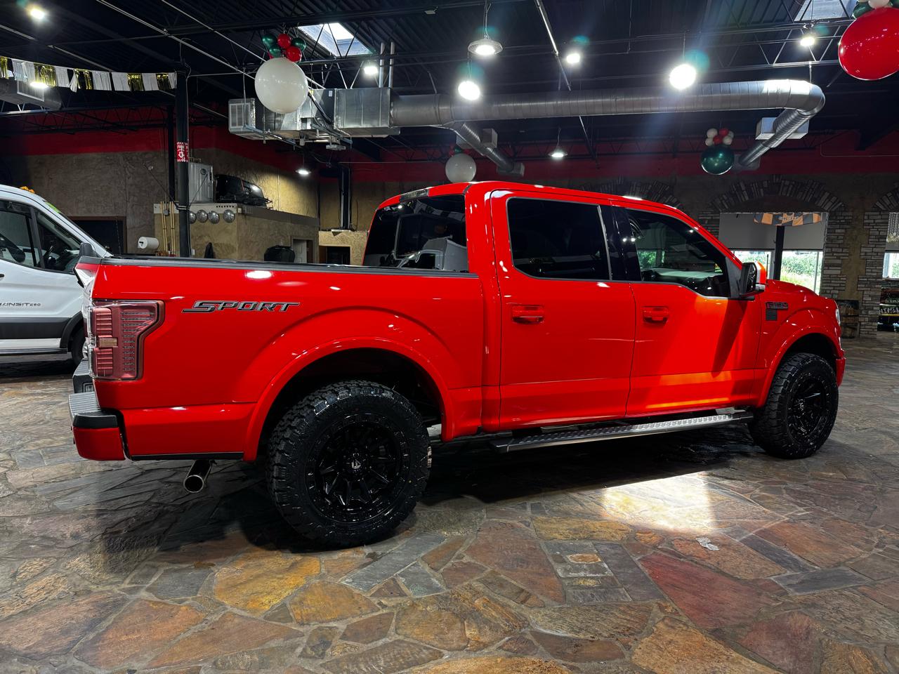 Ford F-150 2WD SuperCrew 145" XLT 2018