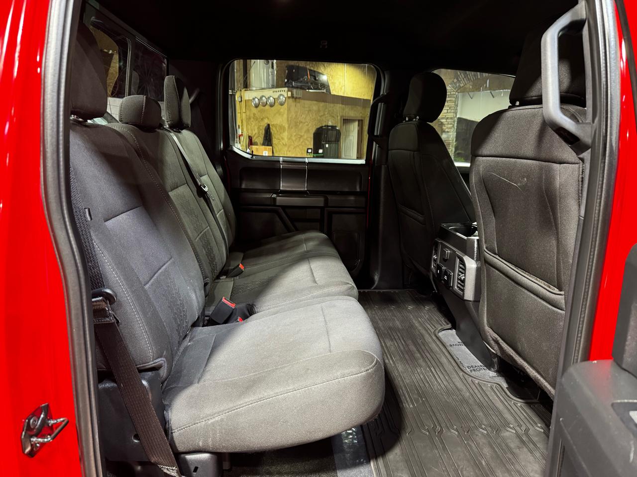 Ford F-150 2WD SuperCrew 145" XLT 2018
