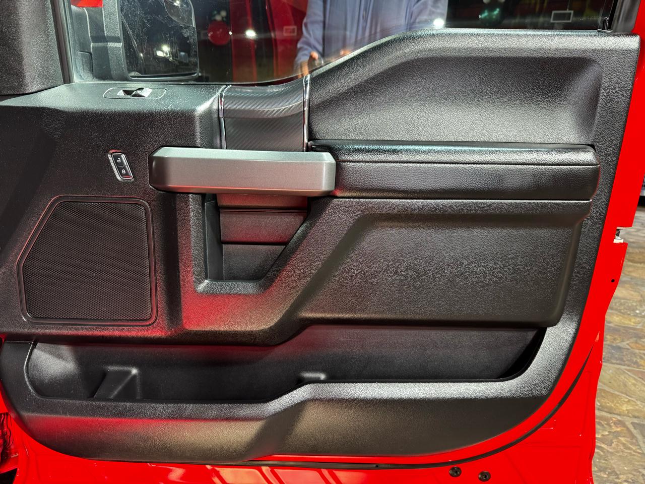 Ford F-150 2WD SuperCrew 145" XLT 2018