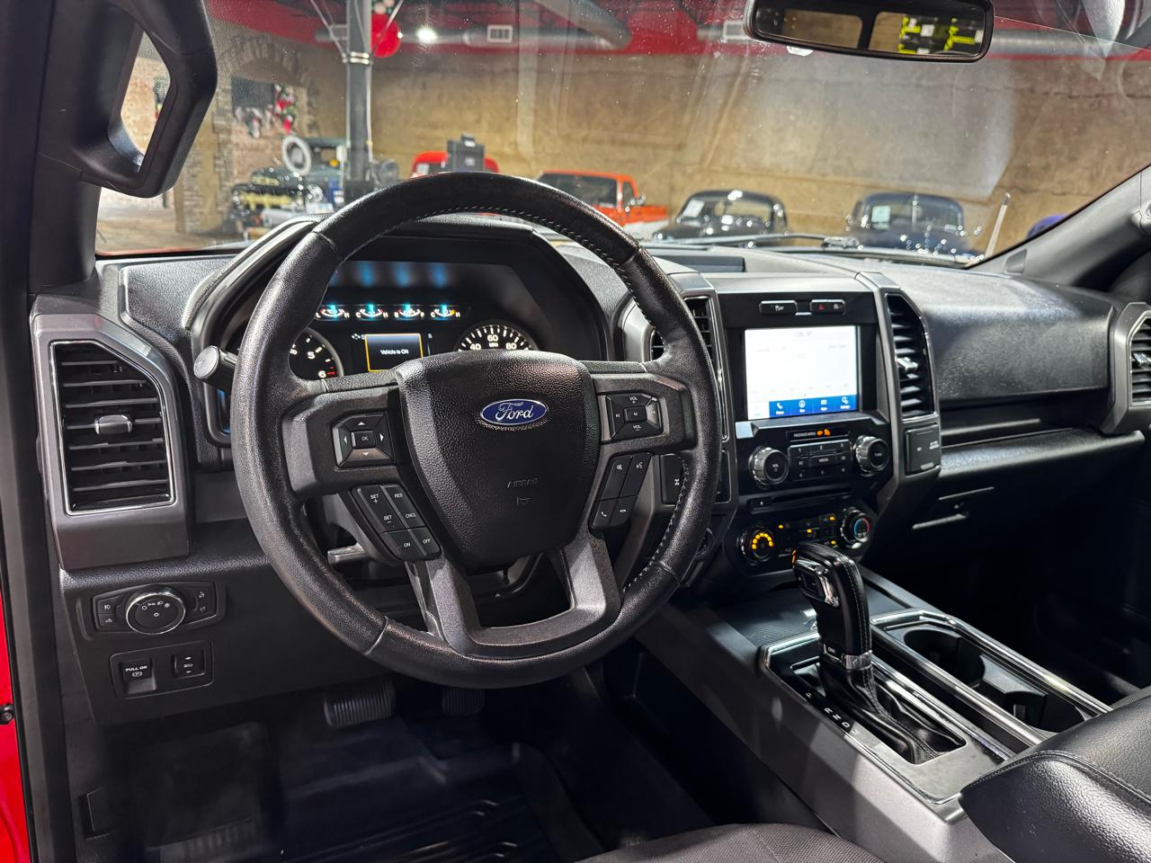 Ford F-150 2WD SuperCrew 145" XLT 2018