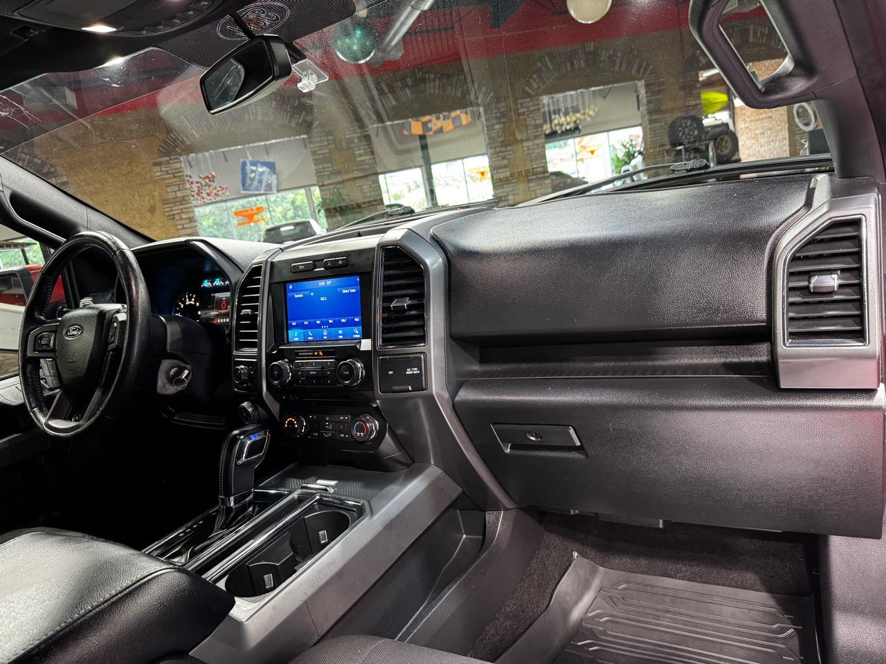 Ford F-150 2WD SuperCrew 145" XLT 2018