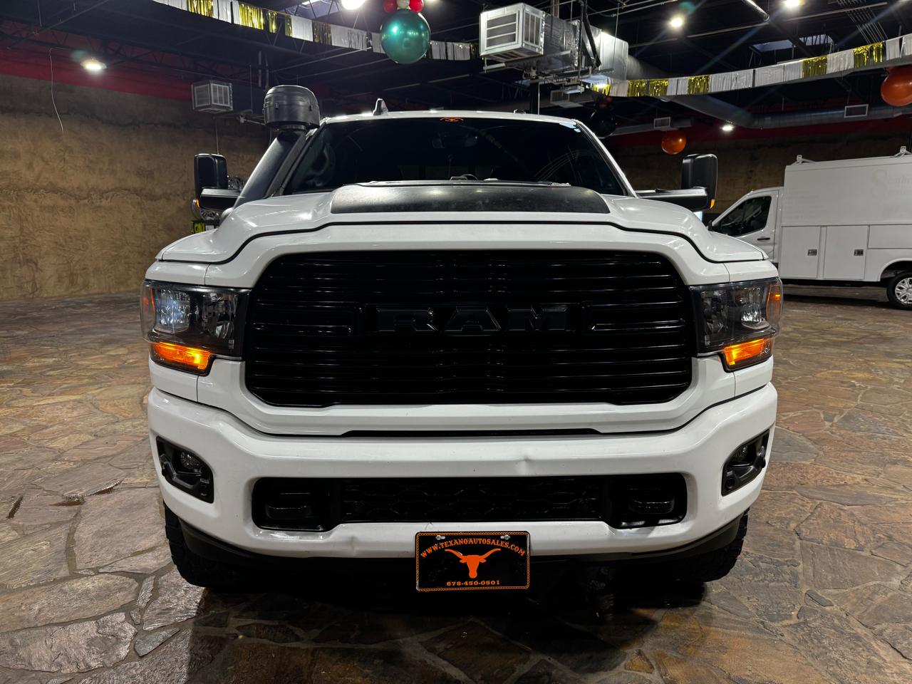 RAM 2500 Big Horn 4x4 Crew Cab 6'4" Box 2020