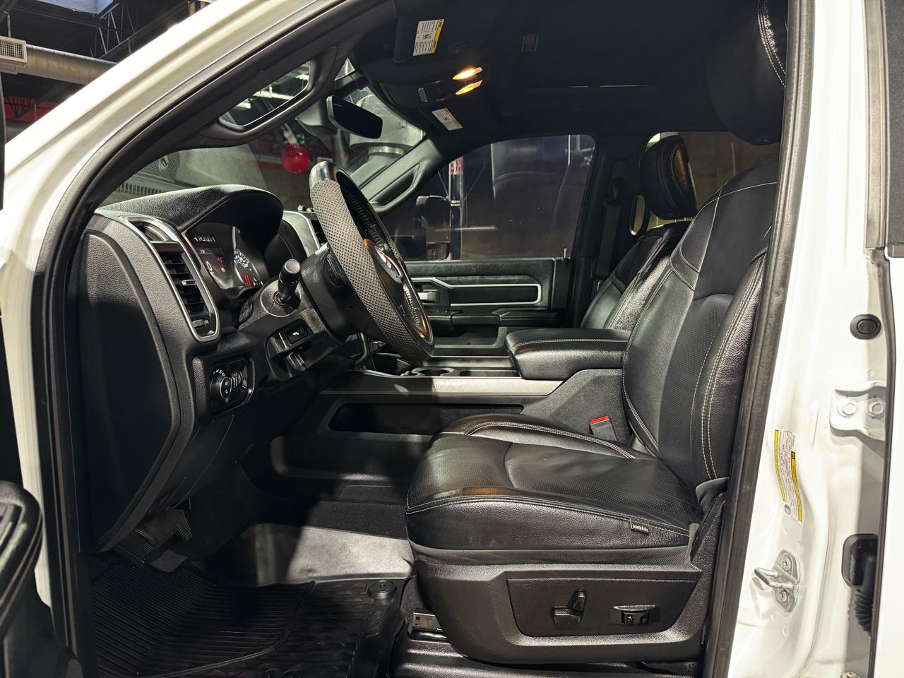 RAM 2500 Big Horn 4x4 Crew Cab 6'4" Box 2020