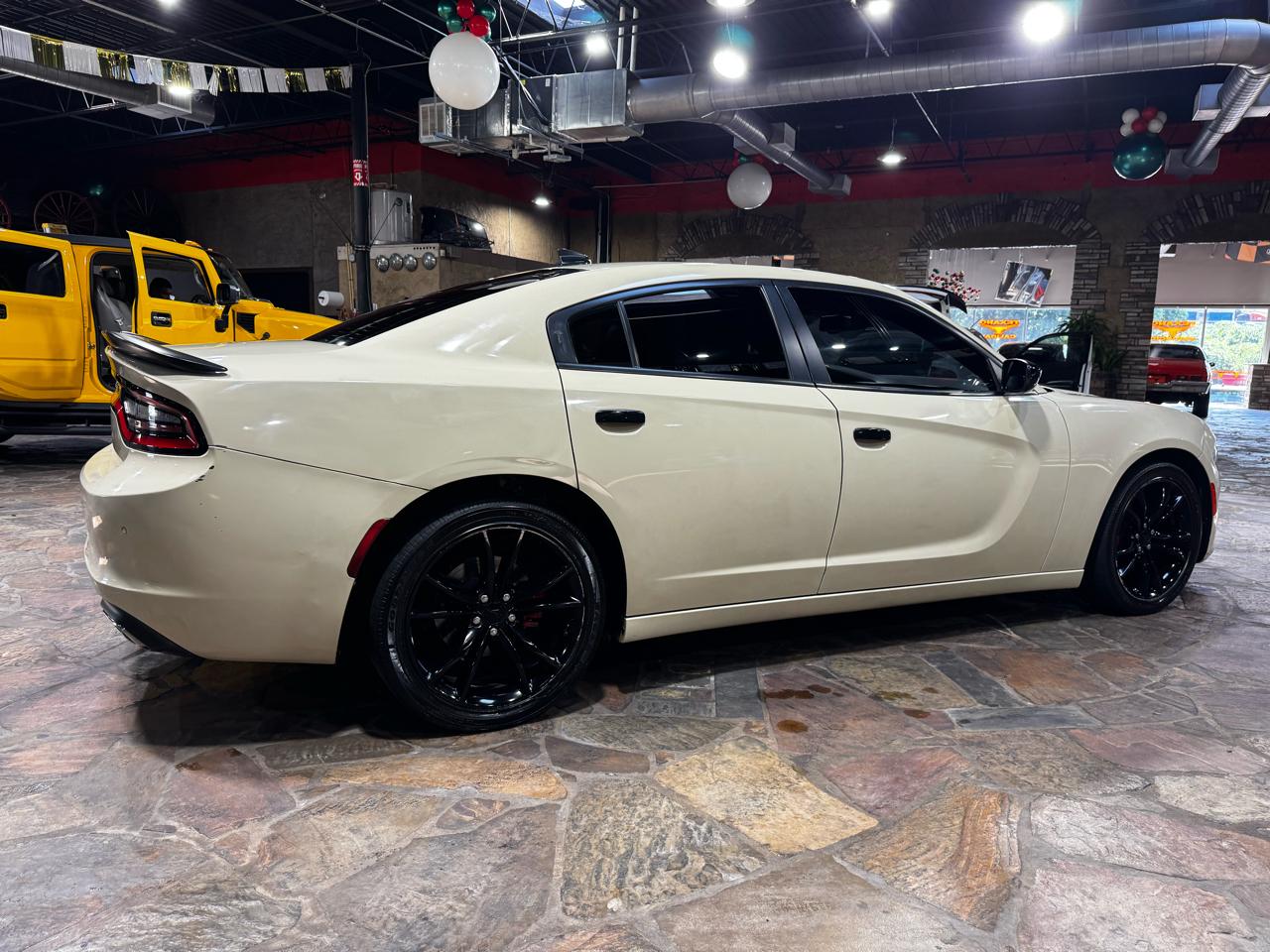 Dodge Charger 4dr Sdn SXT RWD 2016