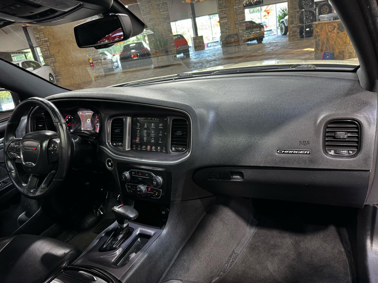 Dodge Charger 4dr Sdn SXT RWD 2016