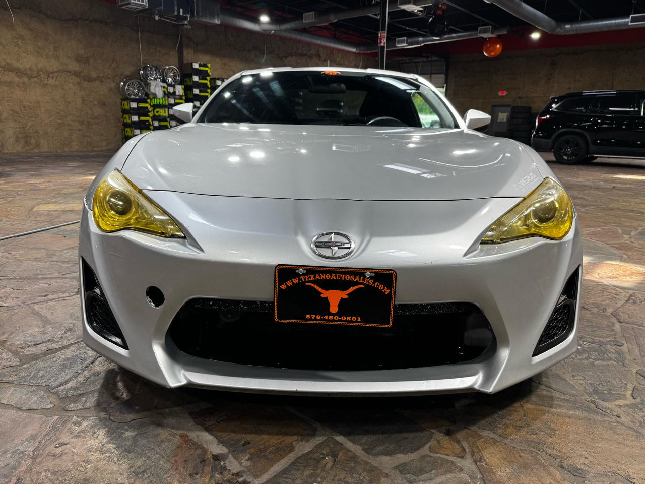Scion FR-S 2dr Cpe Man (Natl) 2013