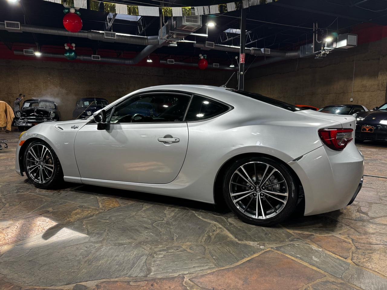 Scion FR-S 2dr Cpe Man (Natl) 2013