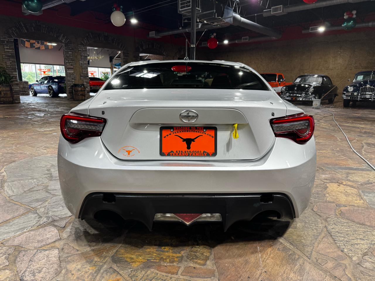 Scion FR-S 2dr Cpe Man (Natl) 2013