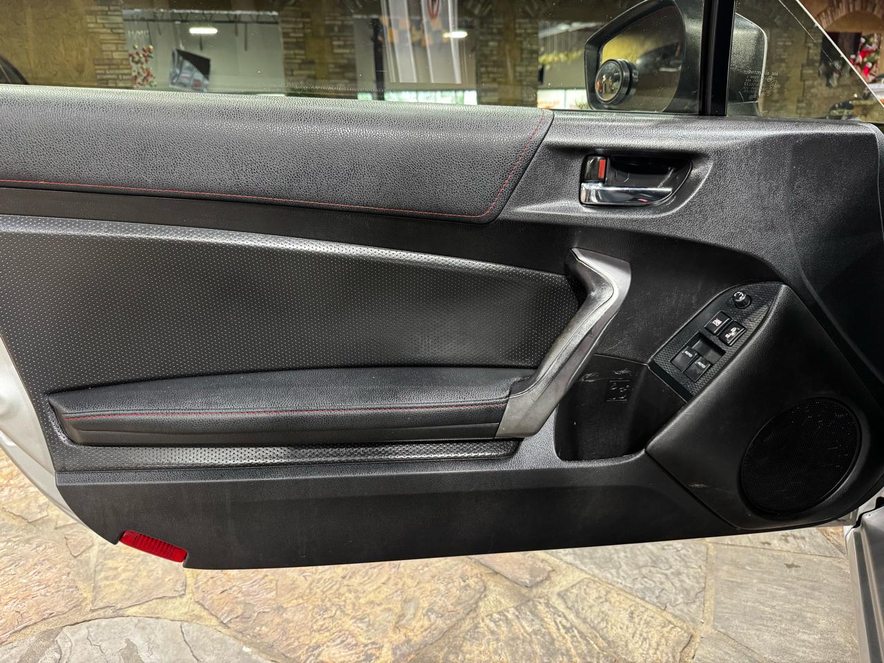 Scion FR-S 2dr Cpe Man (Natl) 2013