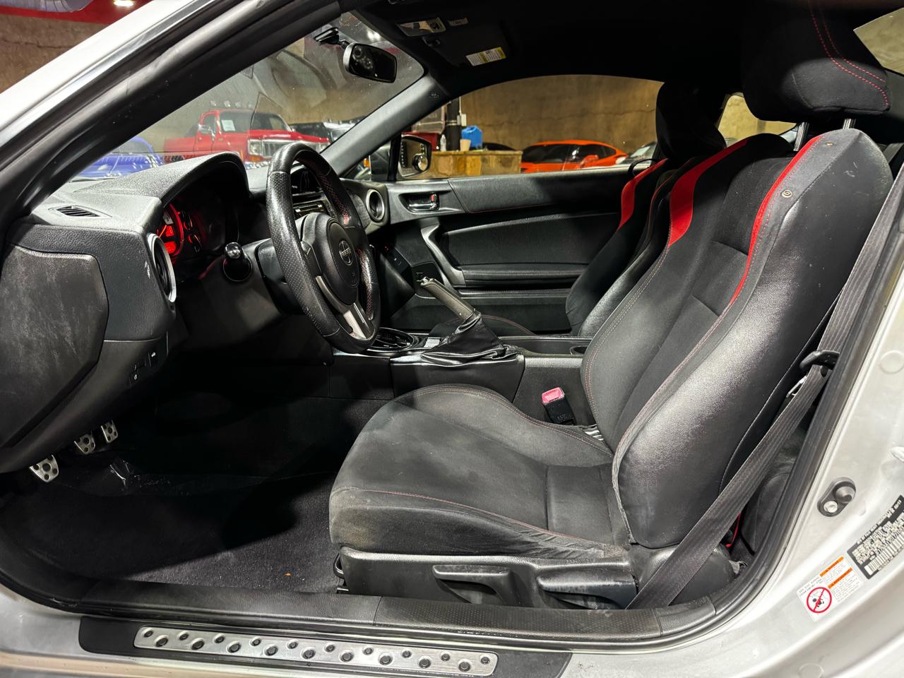 Scion FR-S 2dr Cpe Man (Natl) 2013