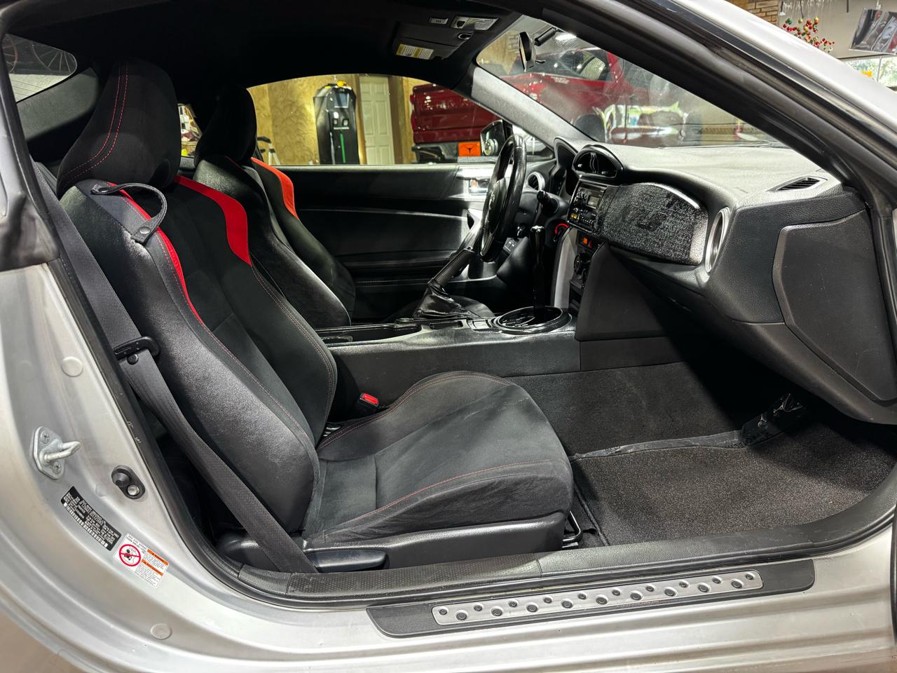 Scion FR-S 2dr Cpe Man (Natl) 2013