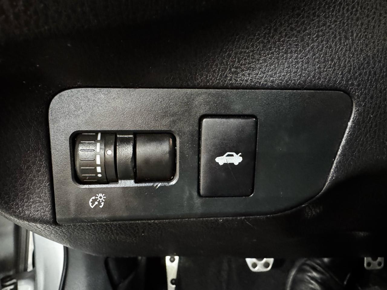 Scion FR-S 2dr Cpe Man (Natl) 2013