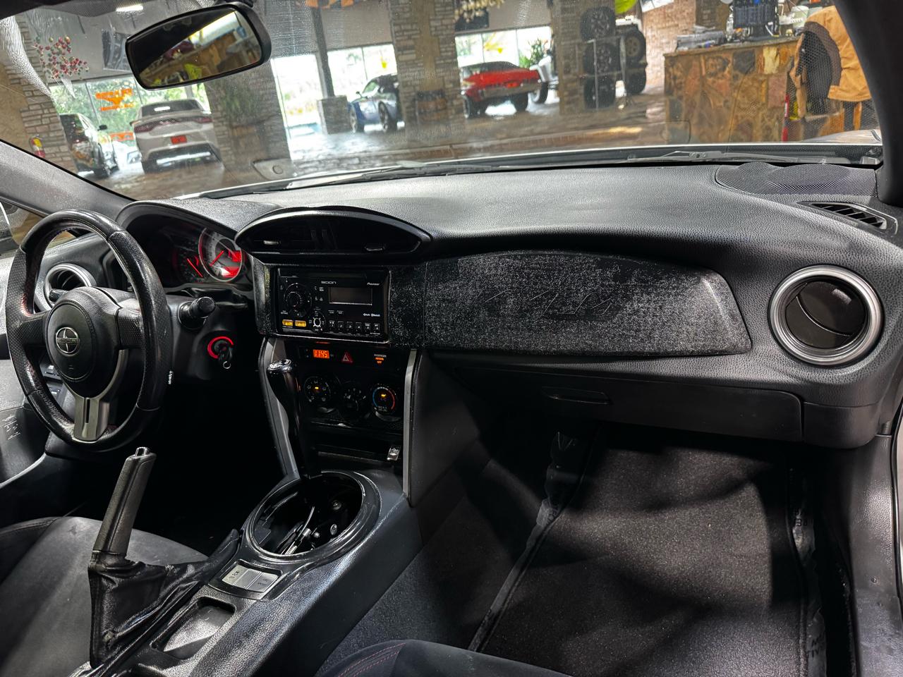Scion FR-S 2dr Cpe Man (Natl) 2013