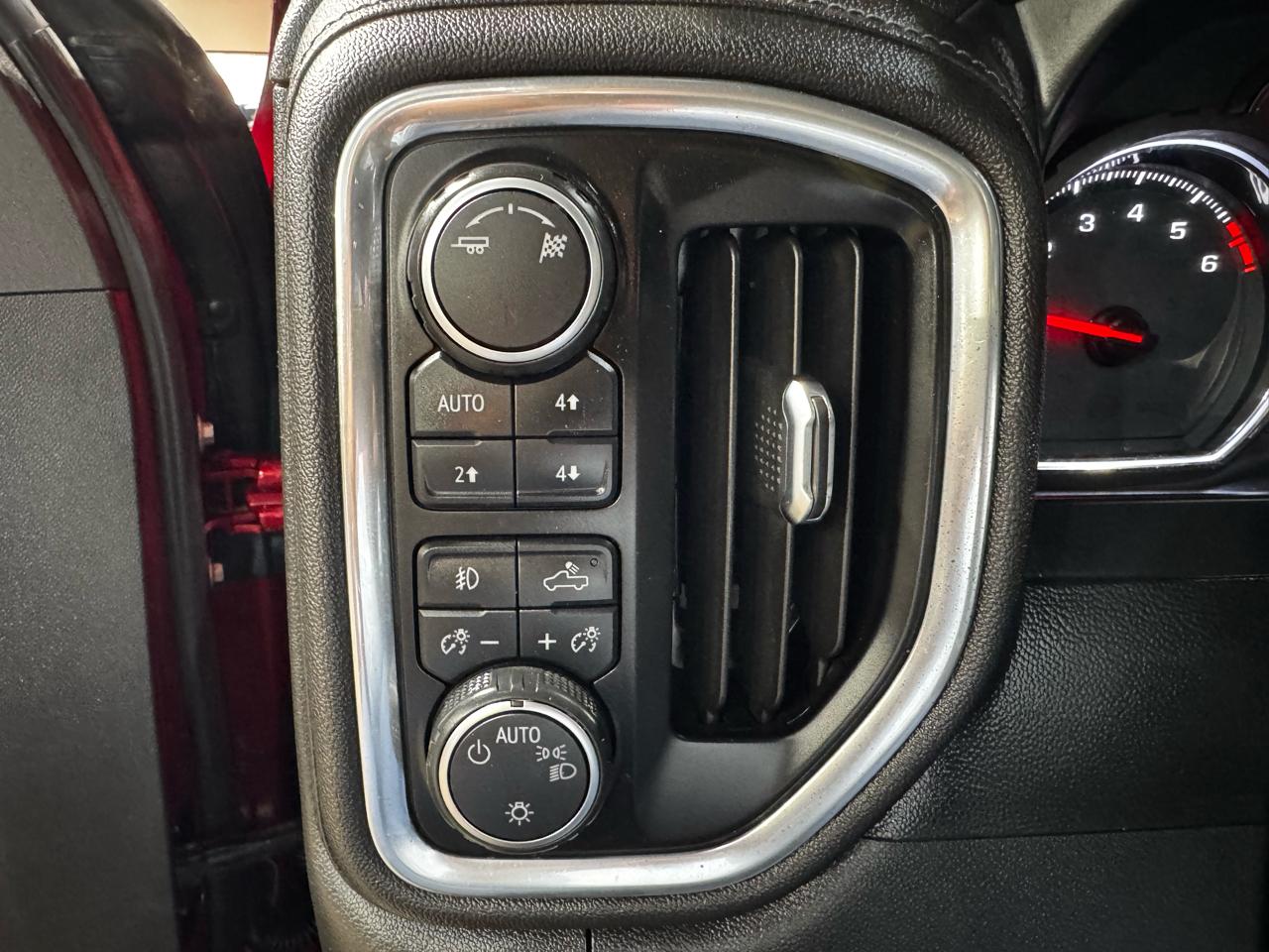 Chevrolet Silverado 1500 4WD Crew Cab 157" LT Trail Boss 2019