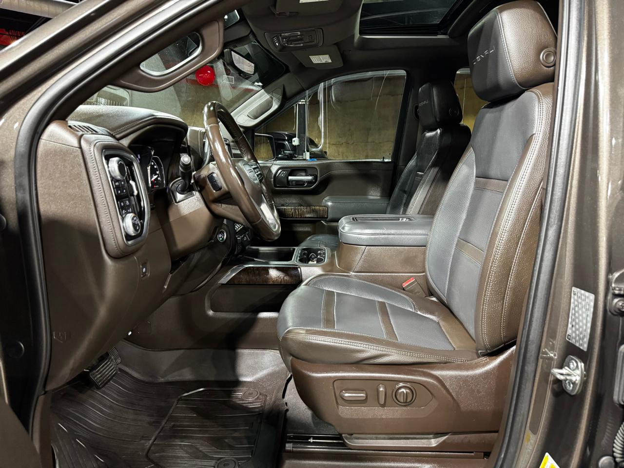 GMC Sierra 1500 4WD Crew Cab 147" Denali 2019