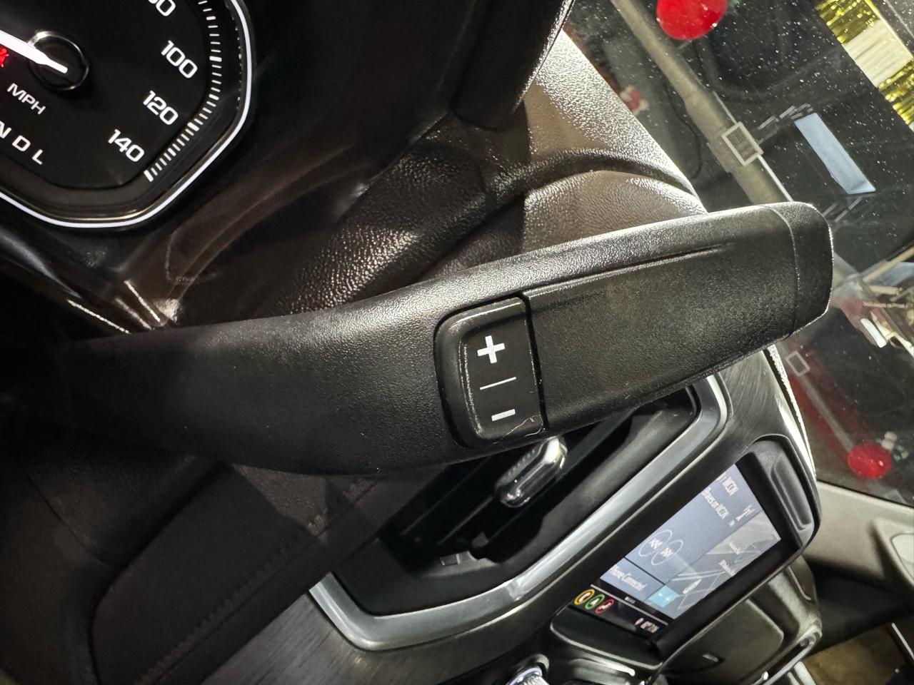GMC Sierra 1500 4WD Crew Cab 147" Denali 2019