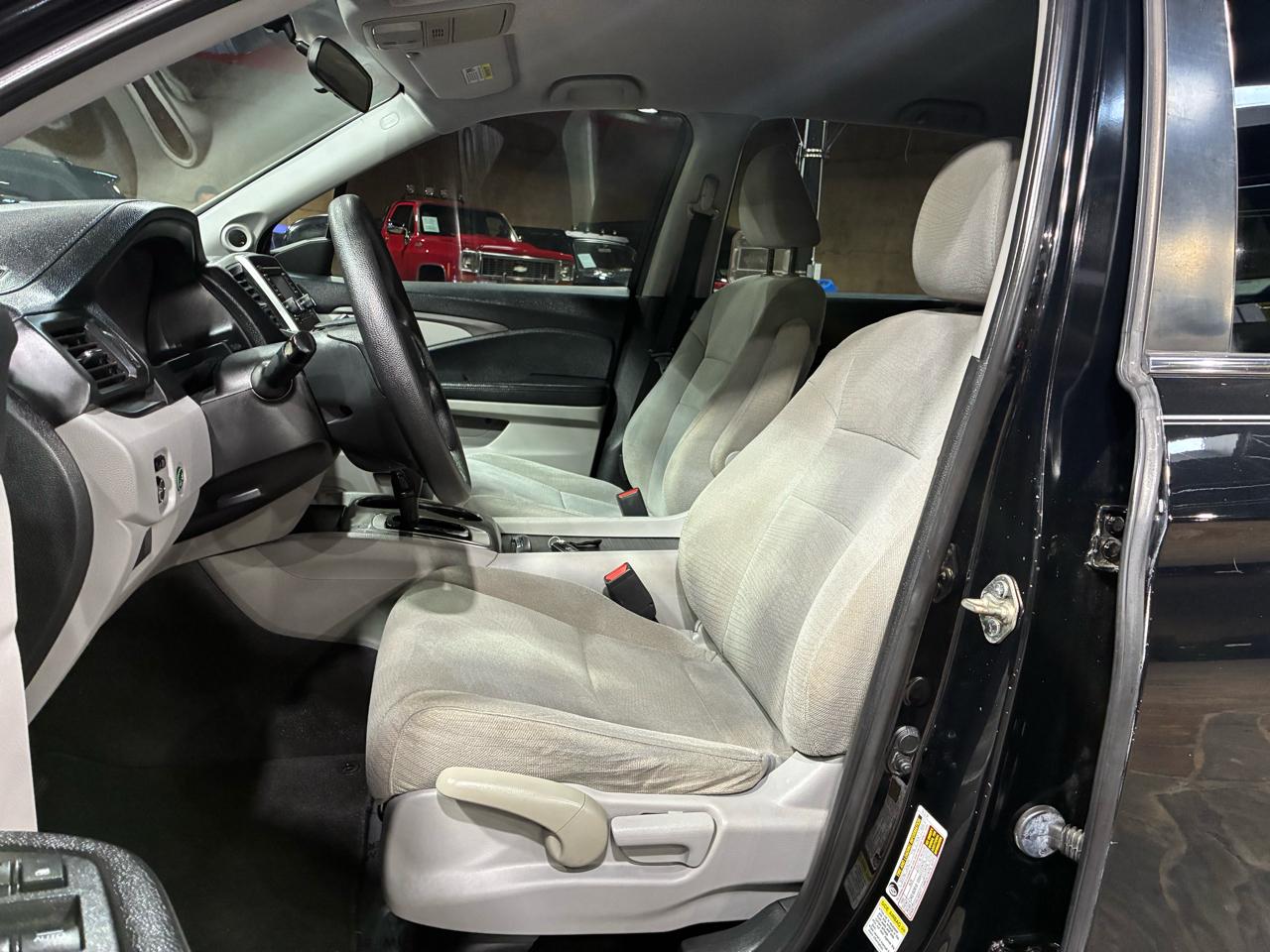 Honda Pilot 2WD 4dr LX 2016