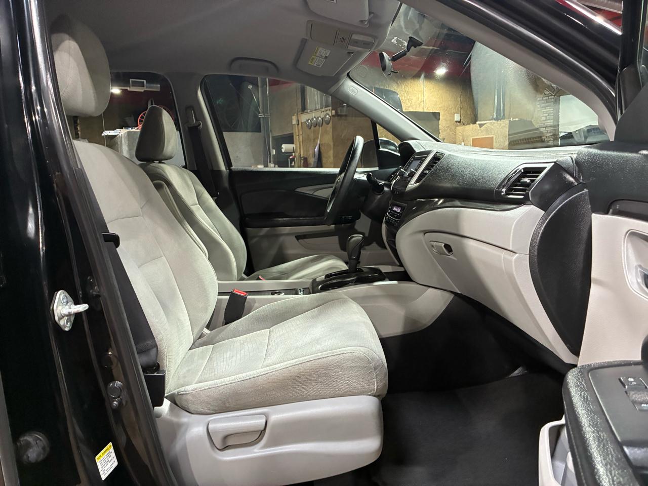 Honda Pilot 2WD 4dr LX 2016