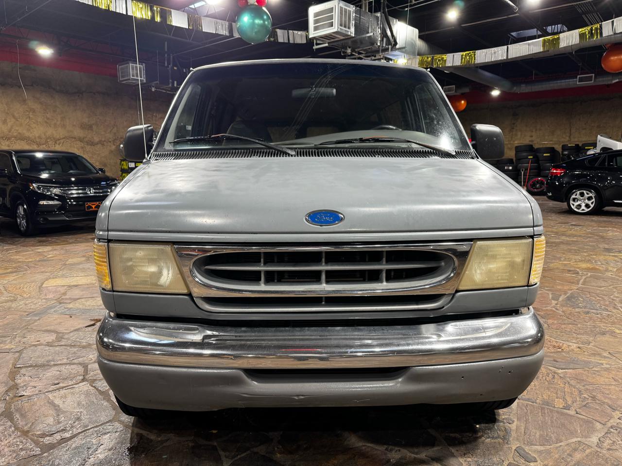 Ford Club Wagon Super 138" WB XLT 1997