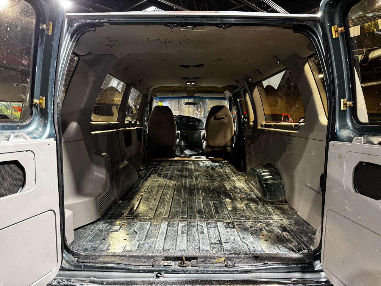 Ford Club Wagon Super 138" WB XLT 1997