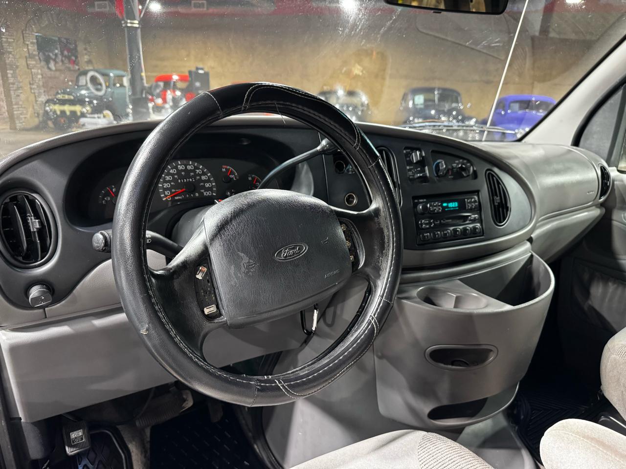 Ford Club Wagon Super 138" WB XLT 1997
