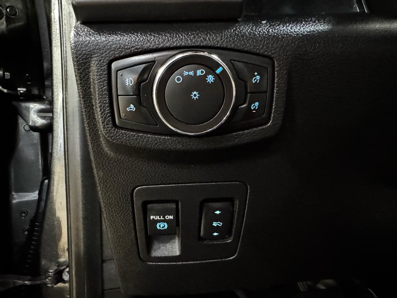 Ford F-150 XLT 2WD SuperCrew 5.5' Box 2018