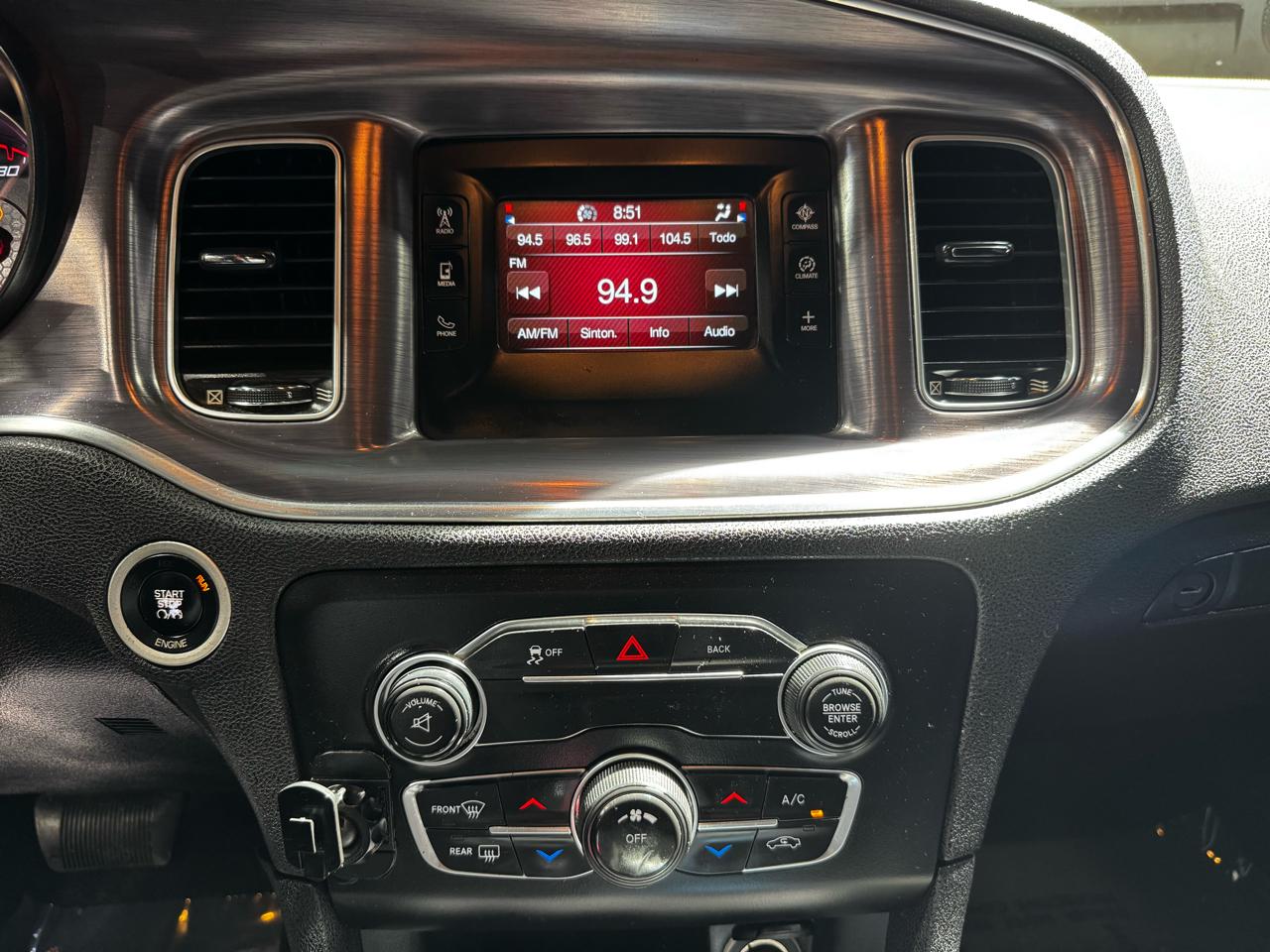 Dodge Charger 4dr Sdn SE RWD 2015