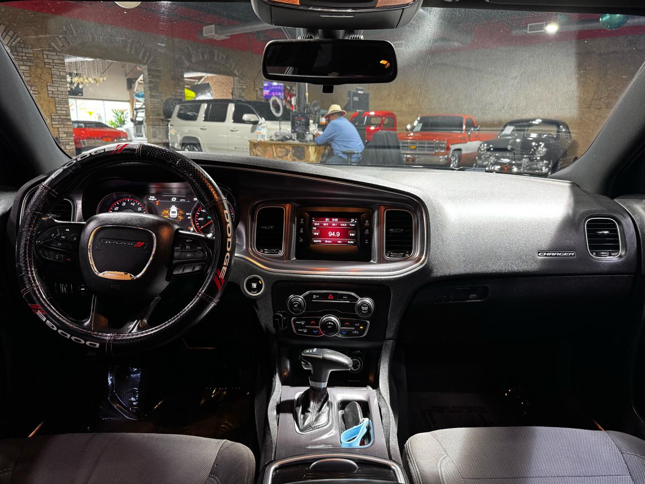 Dodge Charger 4dr Sdn SE RWD 2015