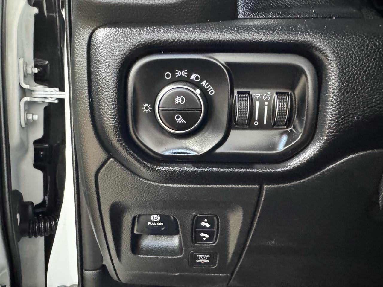 RAM 1500 Big Horn/Lone Star 4x4 Crew Cab 5'7" Box 2019