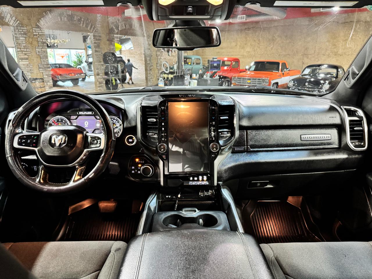 RAM 1500 Big Horn/Lone Star 4x4 Crew Cab 5'7" Box 2019
