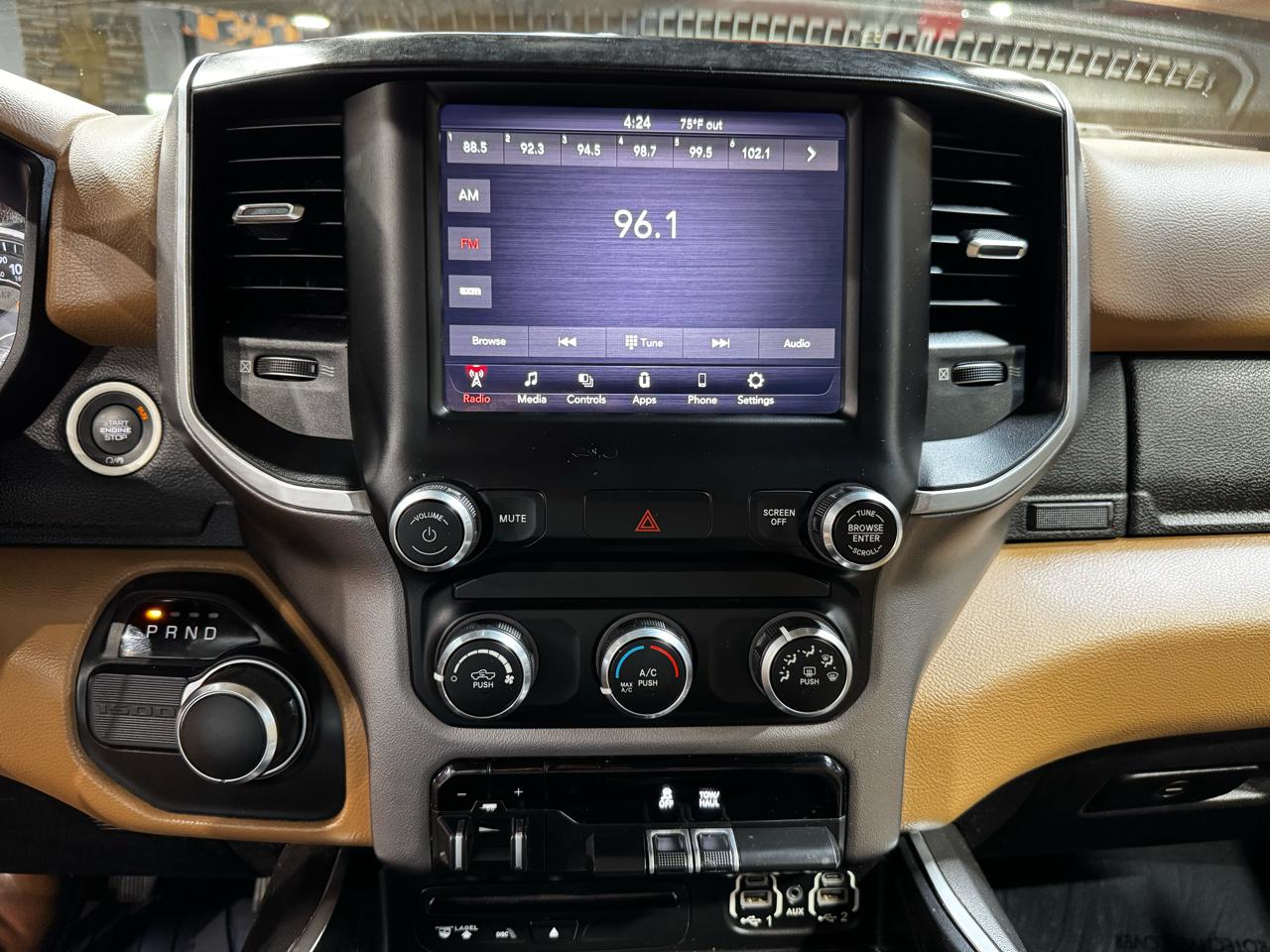 RAM 1500 Big Horn/Lone Star 4x2 Crew Cab 5'7" Box 2019