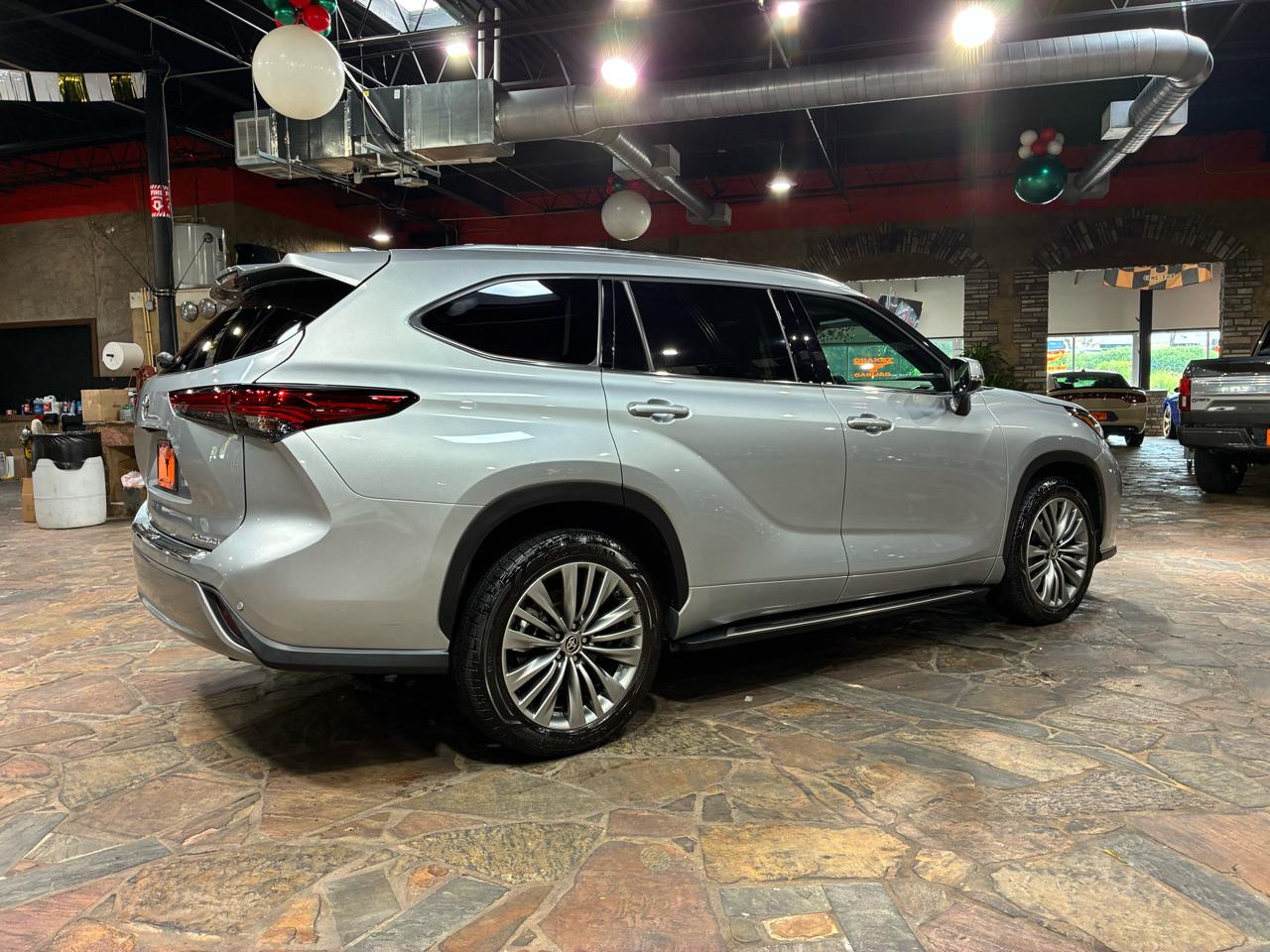 Toyota Highlander Platinum FWD (Natl) 2021
