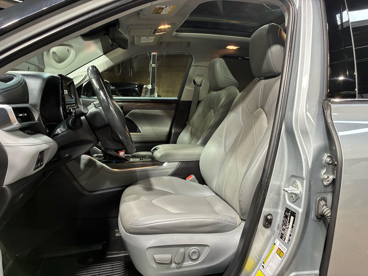 Toyota Highlander Platinum FWD (Natl) 2021