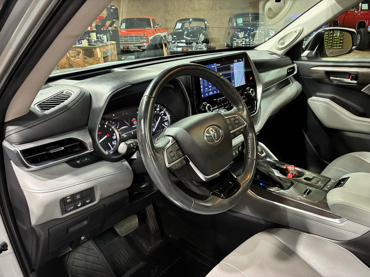 Toyota Highlander Platinum FWD (Natl) 2021