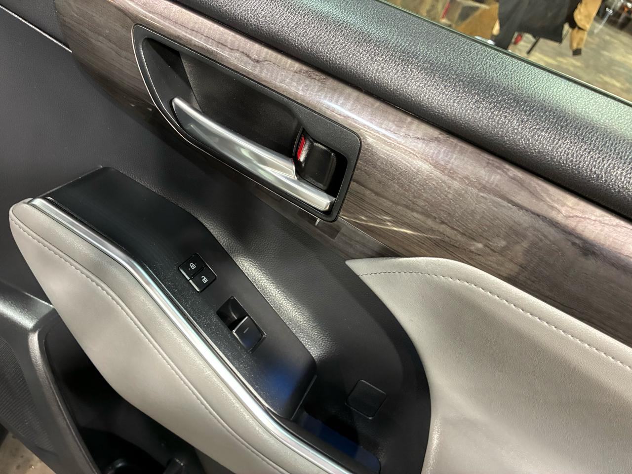 Toyota Highlander Platinum FWD (Natl) 2021