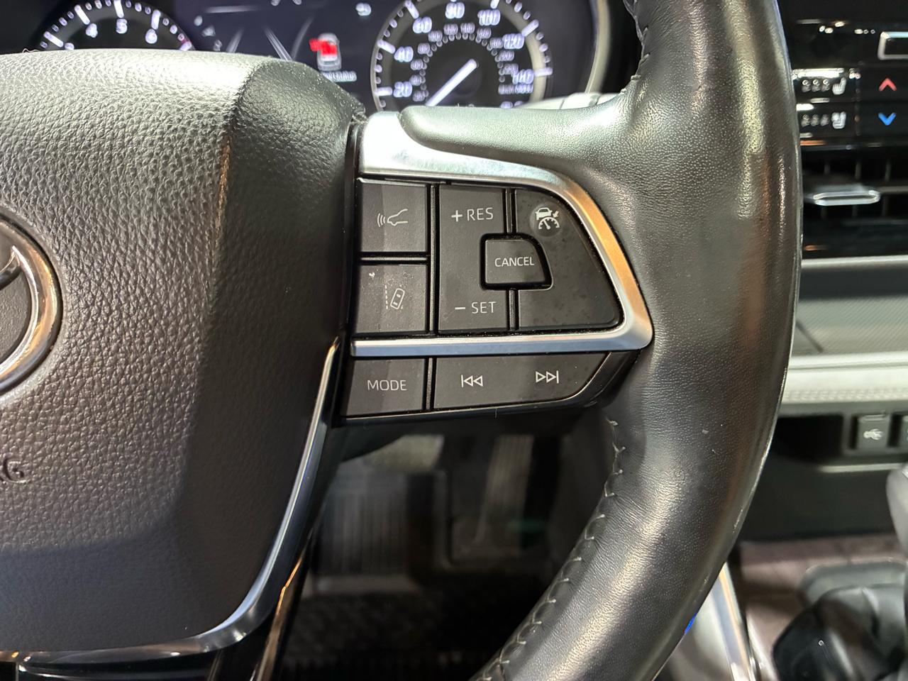 Toyota Highlander Platinum FWD (Natl) 2021