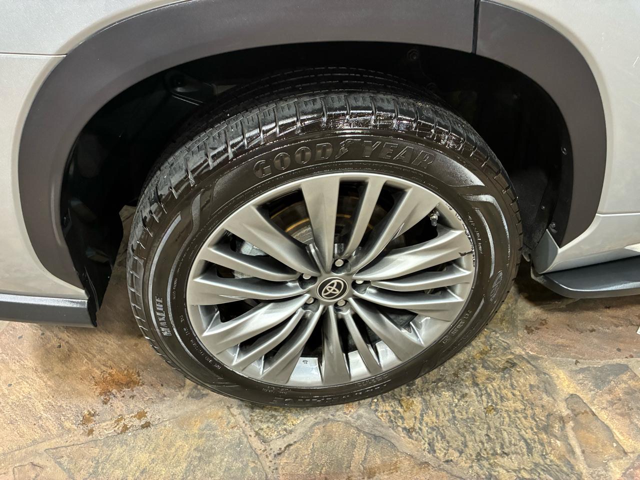 Toyota Highlander Platinum FWD (Natl) 2021
