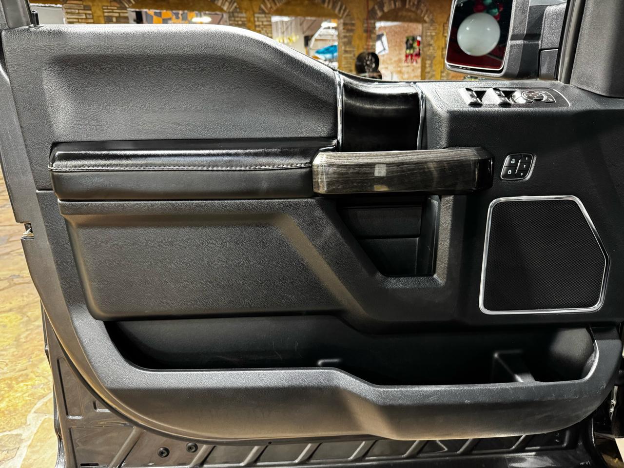 Ford F-150 Platinum 4WD SuperCrew 5.5' Box 2020