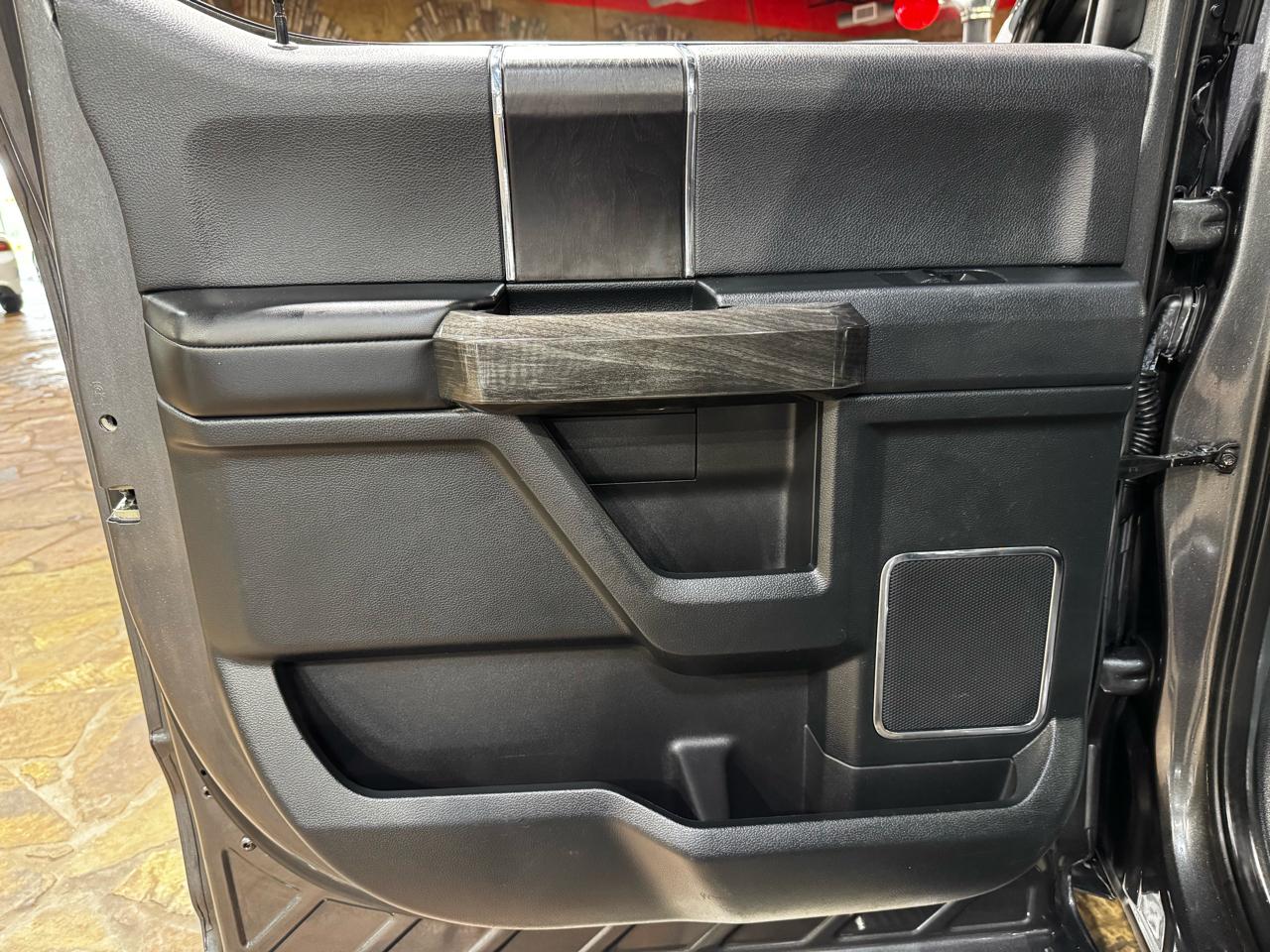 Ford F-150 Platinum 4WD SuperCrew 5.5' Box 2020