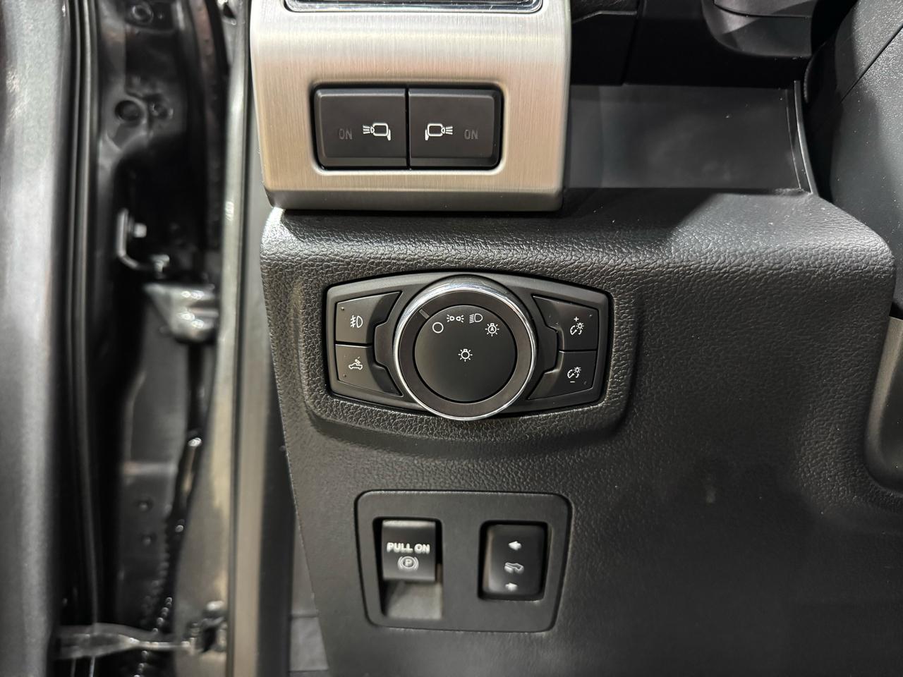 Ford F-150 Platinum 4WD SuperCrew 5.5' Box 2020