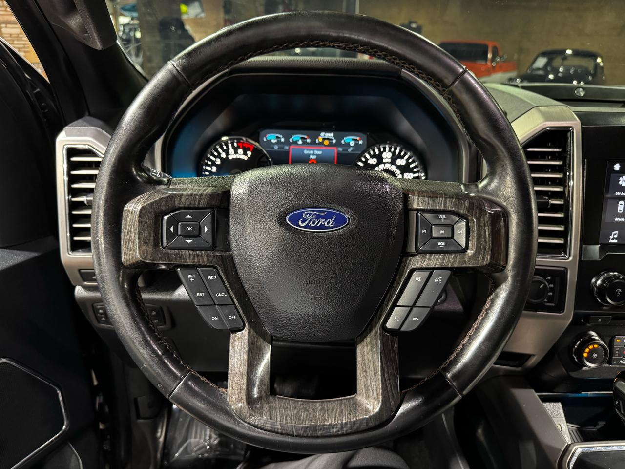 Ford F-150 Platinum 4WD SuperCrew 5.5' Box 2020
