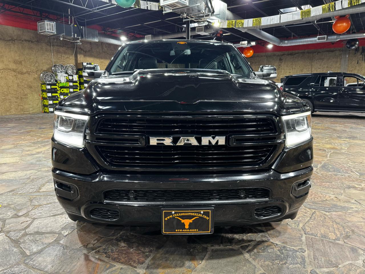 RAM 1500 Laramie 4x4 Crew Cab 5'7" Box 2019