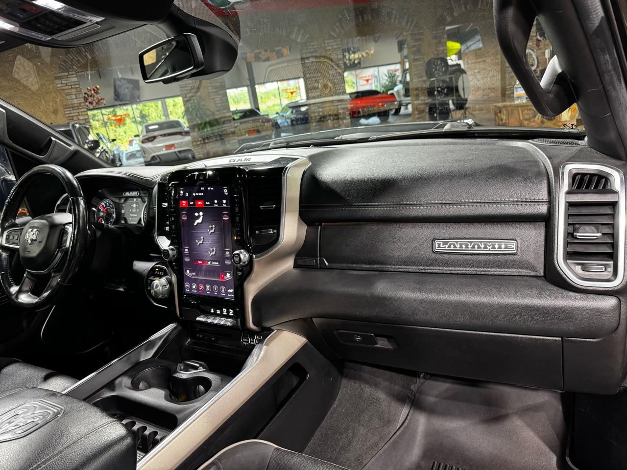 RAM 1500 Laramie 4x4 Crew Cab 5'7" Box 2019