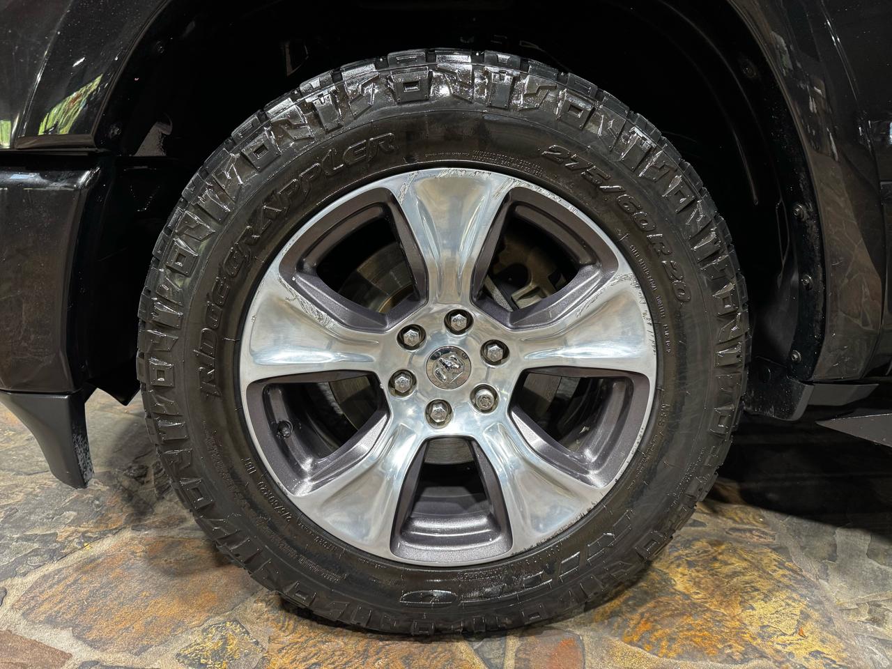 RAM 1500 Laramie 4x4 Crew Cab 5'7" Box 2019