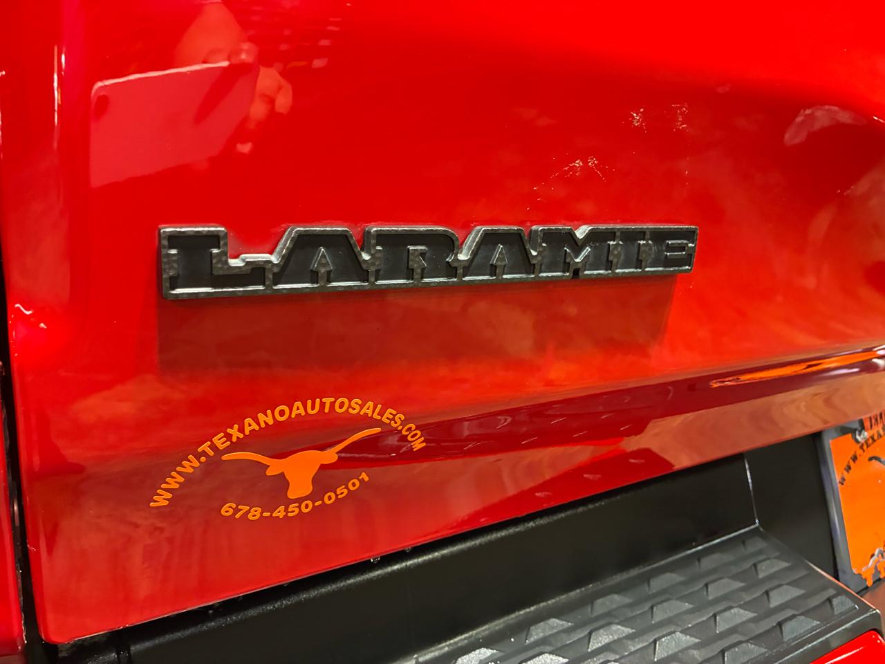 RAM 1500 Laramie 4x2 Crew Cab 5'7" Box 2020