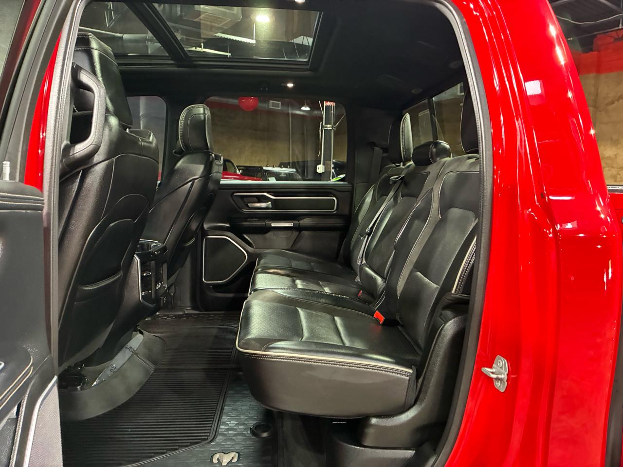 RAM 1500 Laramie 4x2 Crew Cab 5'7" Box 2020