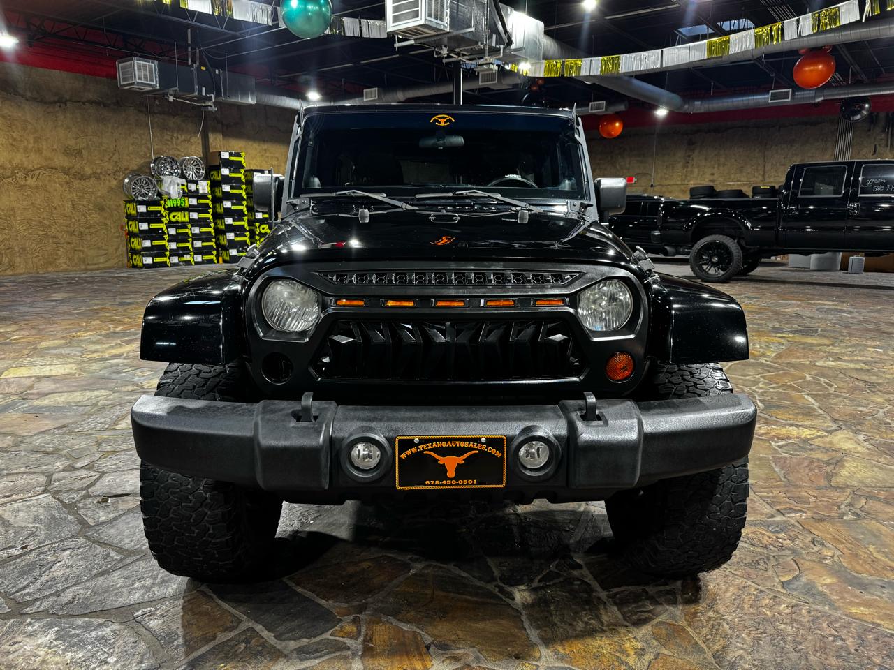 Jeep Wrangler Unlimited 4WD 4dr Sahara 2012