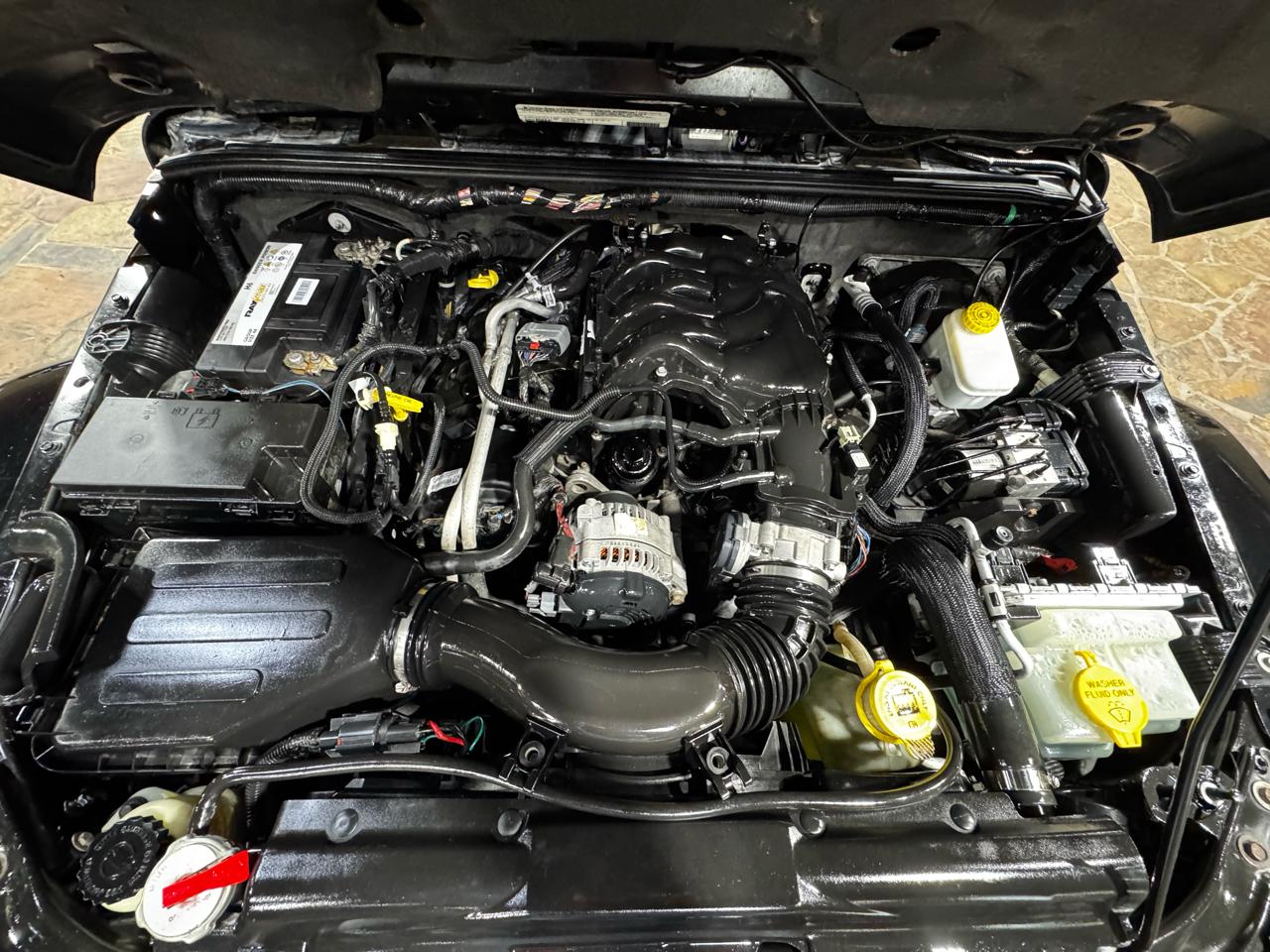 Jeep Wrangler Unlimited 4WD 4dr Sahara 2012