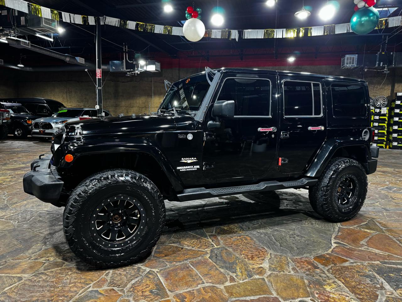 Jeep Wrangler Unlimited 4WD 4dr Sahara 2012
