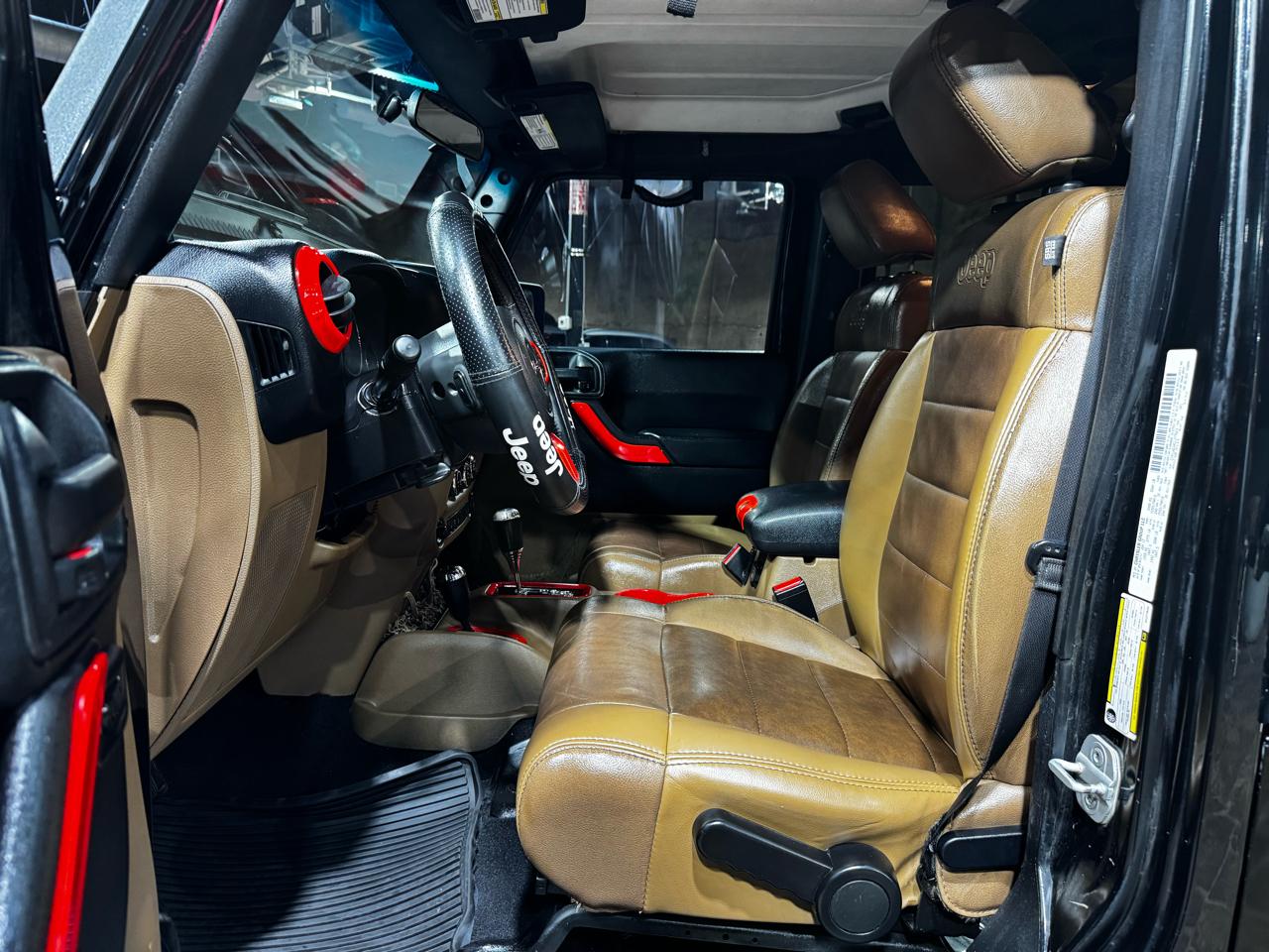 Jeep Wrangler Unlimited 4WD 4dr Sahara 2012
